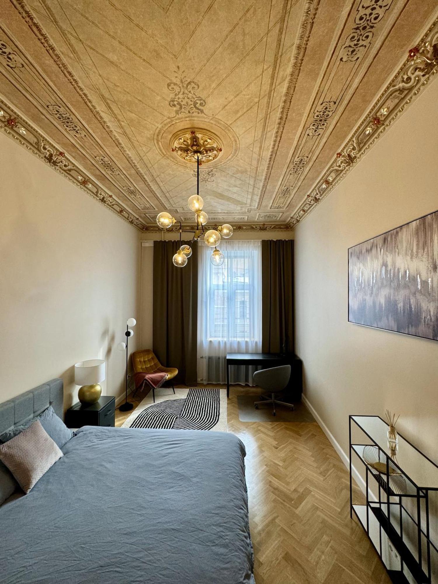 Beautiful And Art Nouveau With Ac Appartamento
